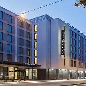 Courtyard Ost 4* München